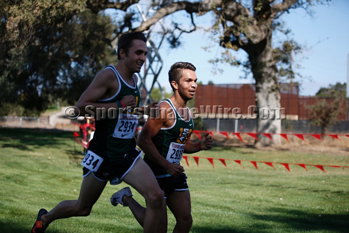 2014StanfordCollMen-174.JPG - College race at the 2014 Stanford Cross Country Invitational, September 27, Stanford Golf Course, Stanford, California.